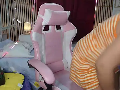 Lyrashane's cam snapshot