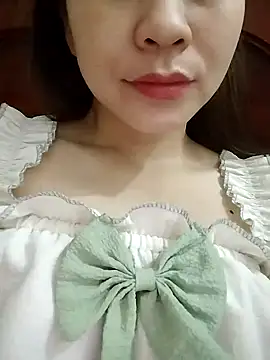 Girl_Shy2000's web cam