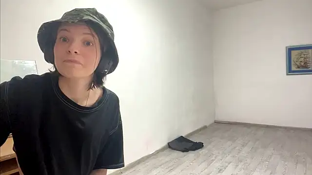 KindraScullion's cam snapshot