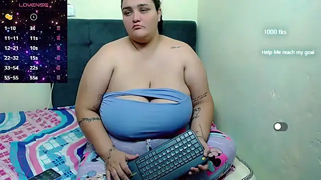 Jazmin_bigboobs_1's cam snapshot