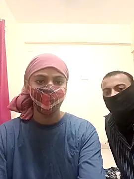 DESI_KATTA_09's cam snapshot