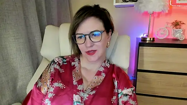 feliziaDesire's cam snapshot