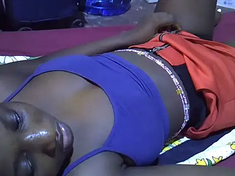 Adaline-Paris's cam snapshot