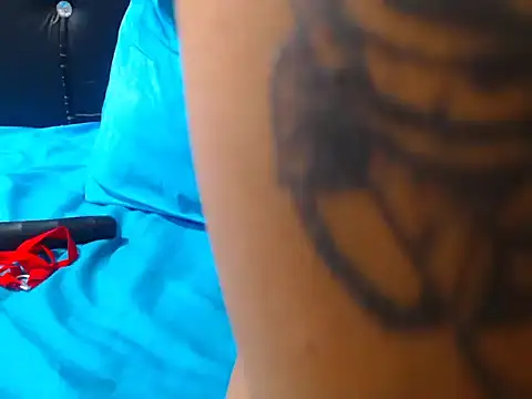 BeverlyQueen14's cam snapshot