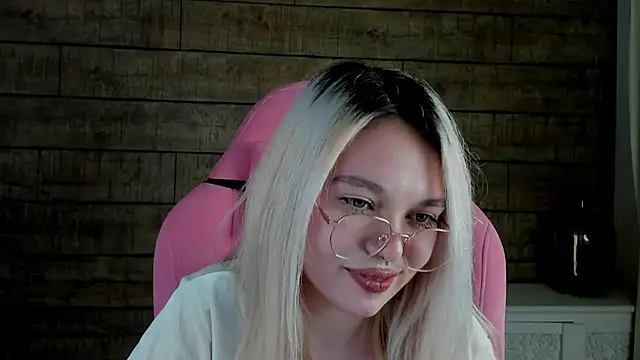 AnnaDelon's cam snapshot