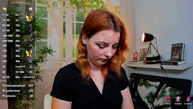 pretty_little_thing's cam snapshot