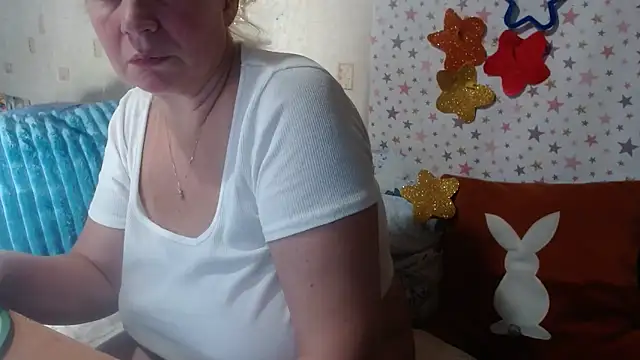 QueenLana live sex cam