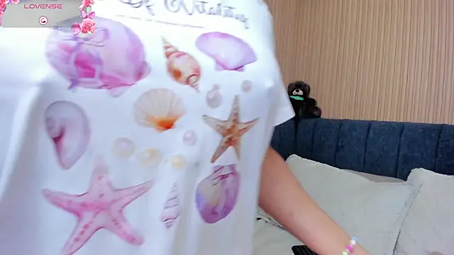 angel_ponce's cam snapshot