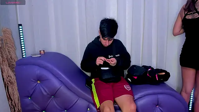 Yourslust_'s cam snapshot