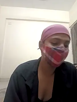 DESI_KATTA_09's cam snapshot