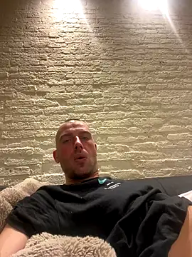 Rotteei1 live sex cam