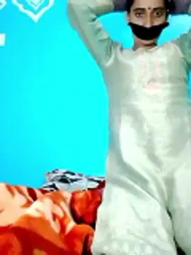 bold-couple live sex cam