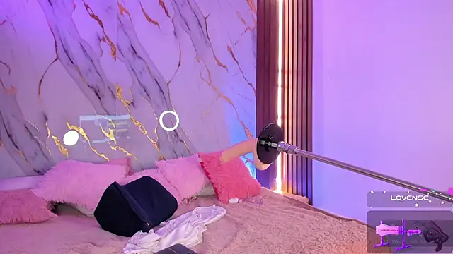 M0lly18lewis's cam snapshot