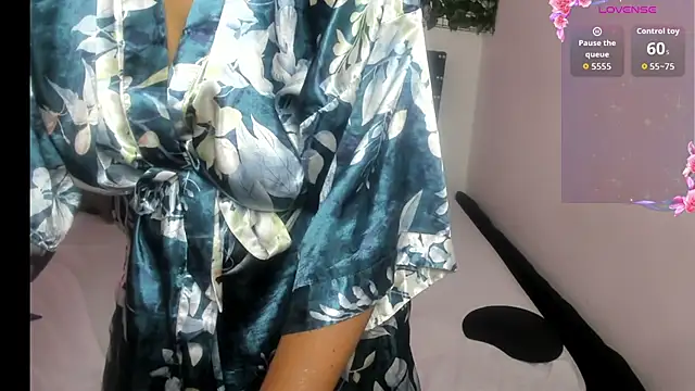 Olena_hot10's cam snapshot