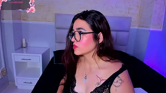 AlmaLopez_'s cam snapshot