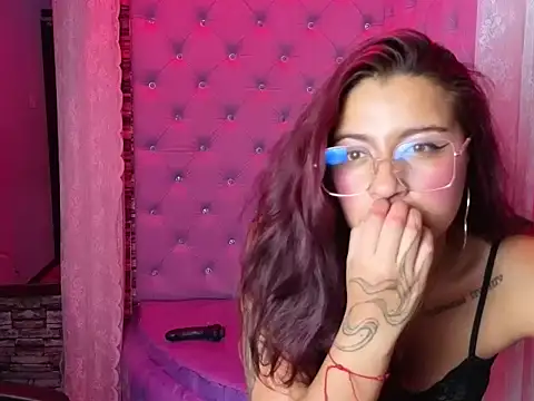 Ambar_Paradise's cam snapshot