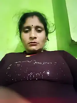 Hot-bhavi5's cam snapshot