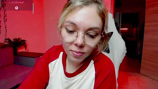 AnyaTaylorJoy_'s cam snapshot