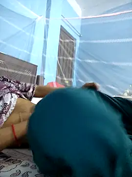 124pakhi's cam snapshot