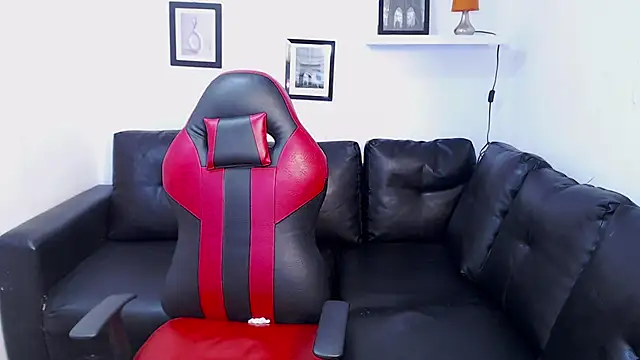 Giselle_Max's cam snapshot