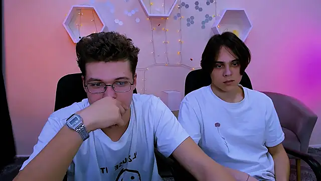 lucas_long_'s cam snapshot