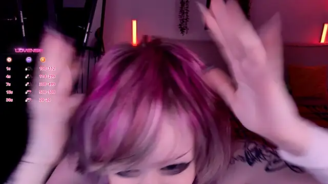 Lollyshy live sex cam