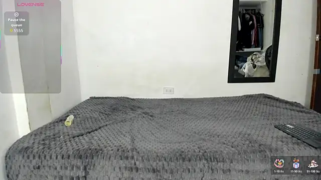 LittleParker's cam snapshot