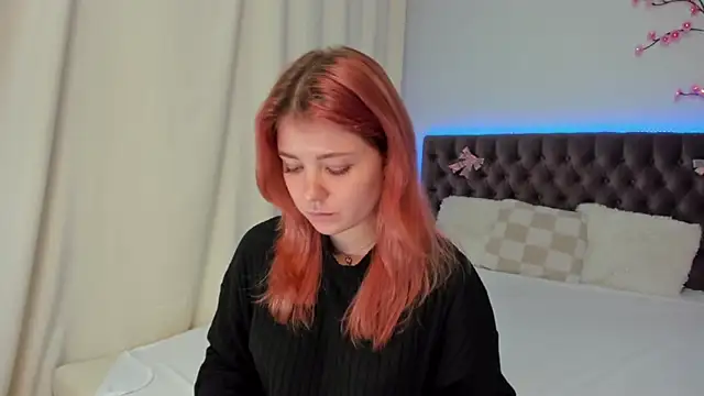 Ella_Mayers's cam snapshot