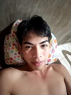 Urhotsilverboy's cam snapshot