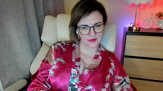 feliziaDesire's cam snapshot