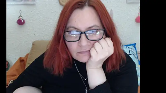 PlayfullMature's cam snapshot