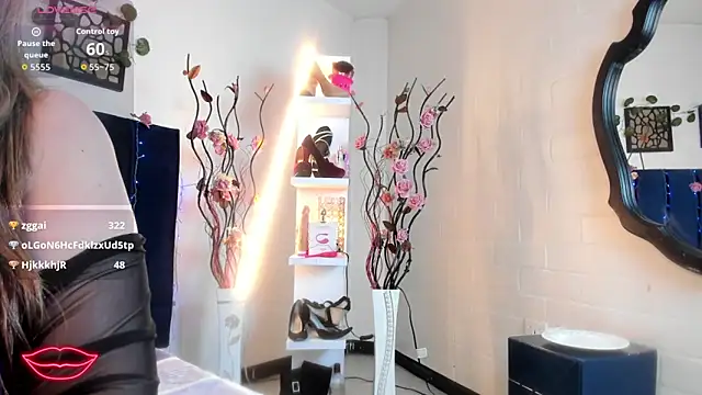 Sofia_boobs__'s cam snapshot