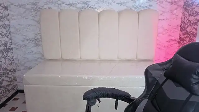 Cute_Martina_v's cam snapshot