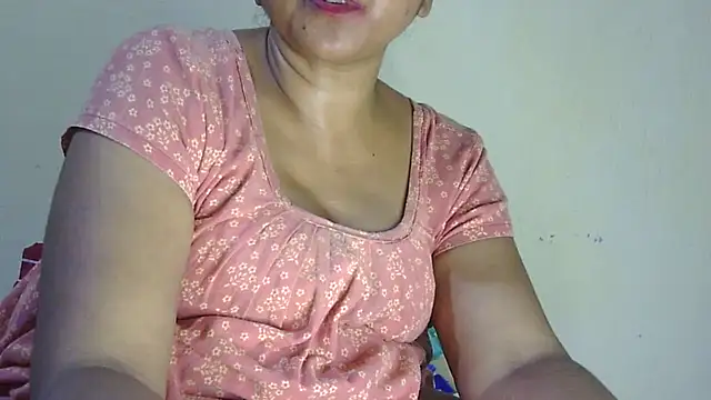 Pooja-suman's cam snapshot