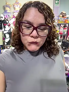 ROSALIASEXSHOP's cam snapshot