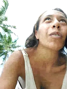 LucyNatural's cam snapshot