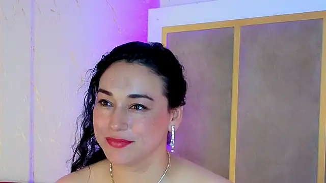 Elizabeth_bennett_6's cam snapshot