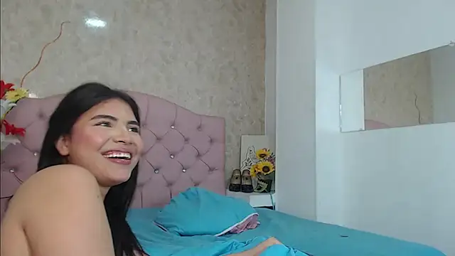 Thiffany_Monroe18's cam snapshot