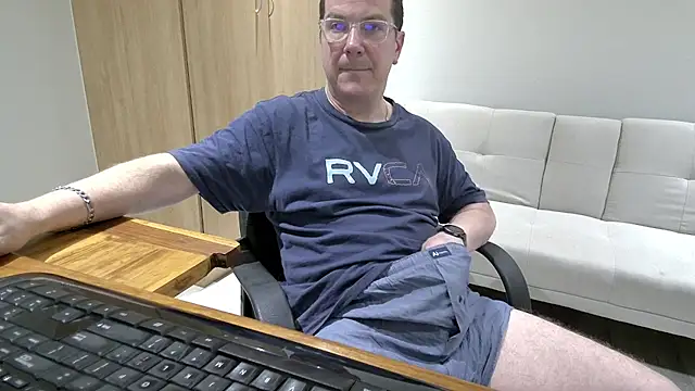 BrettJ81 live sex cam