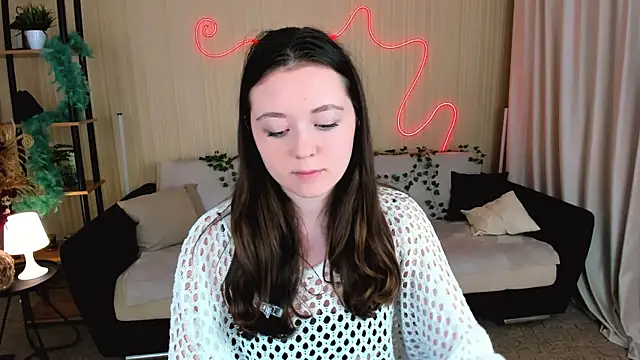 AlluringLookk's cam snapshot