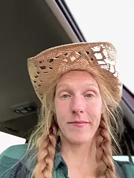 GoldenFlameGoddess's cam snapshot