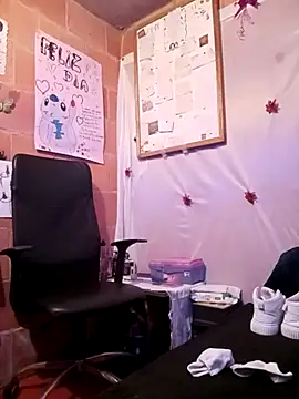 isis_milove's cam snapshot