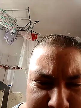 yaneth_'s cam snapshot