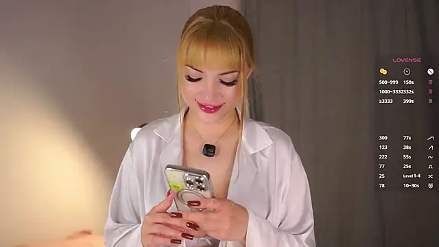 KateDolphin's cam snapshot