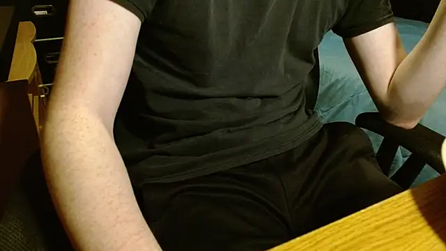 readytocome90's cam snapshot