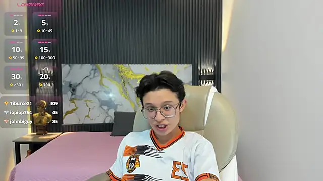 SantiagoRusso18 live sex cam