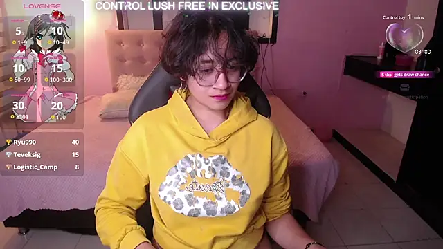 Lili_Gomez_'s cam snapshot