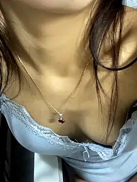 Mina048's cam snapshot