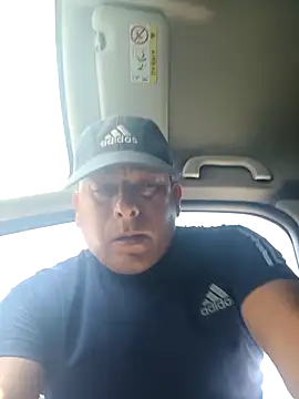 chicoguapo8 live sex cam