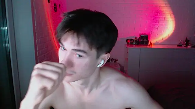 MarkusDean live sex cam